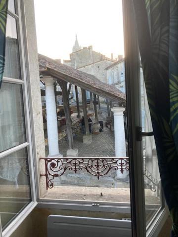 Les Vieilles Halles De Villebois Exterior photo